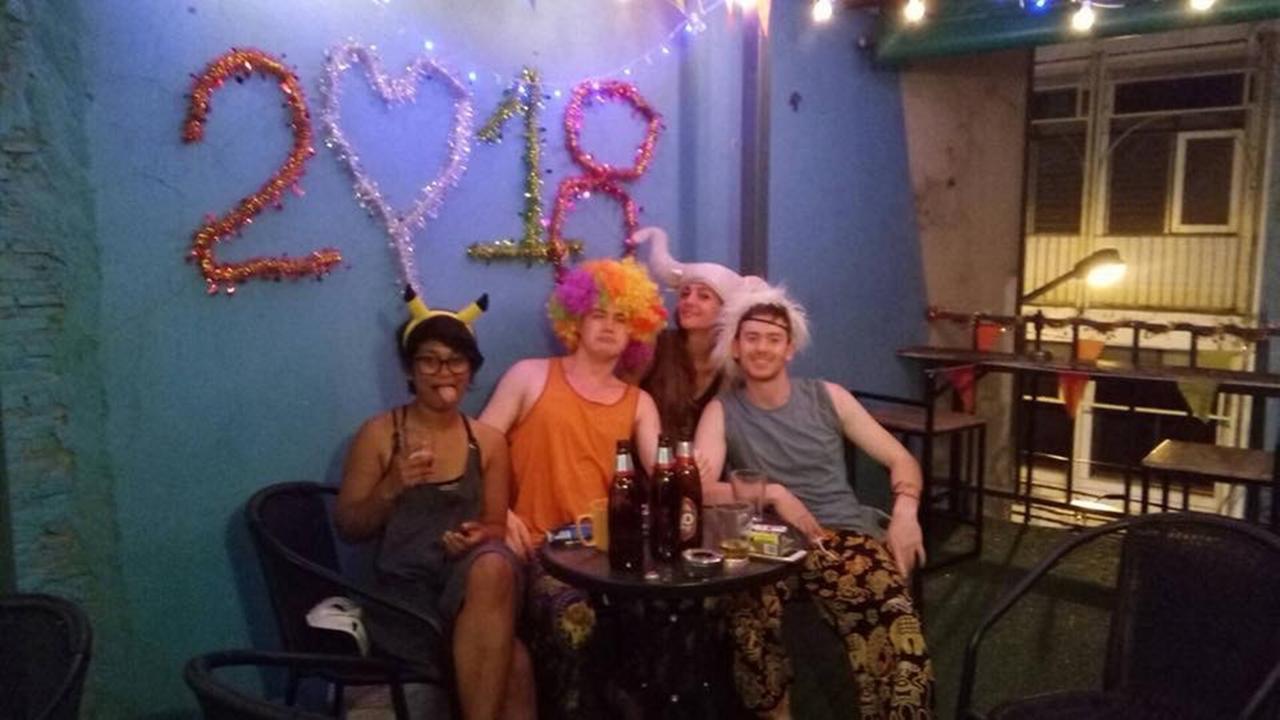 Zee Thai Hostel Bangkok Exterior foto